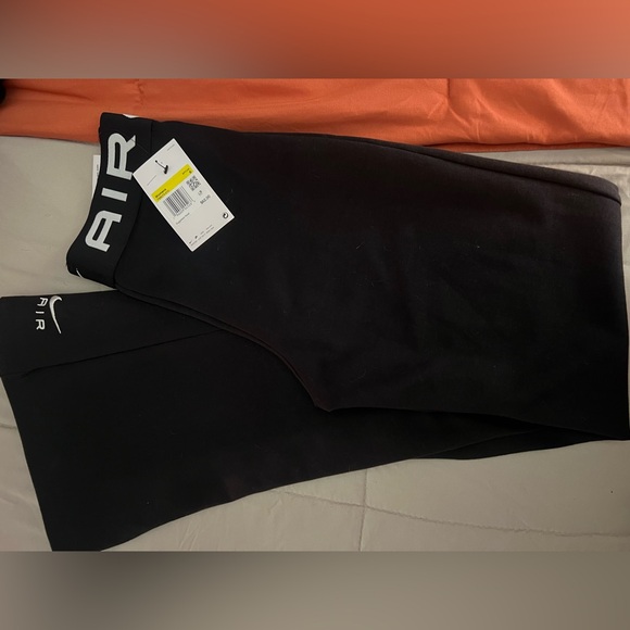 Nike Women's Air High-Rise Leggings - Picture 6 of 10